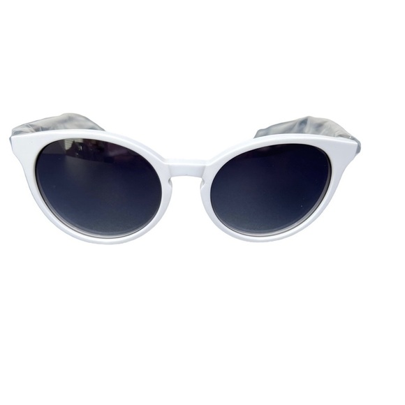 Isaac Mizrahi New York IM 30205 Full Rim White and Black Acetate Sunglasses - Picture 5 of 12